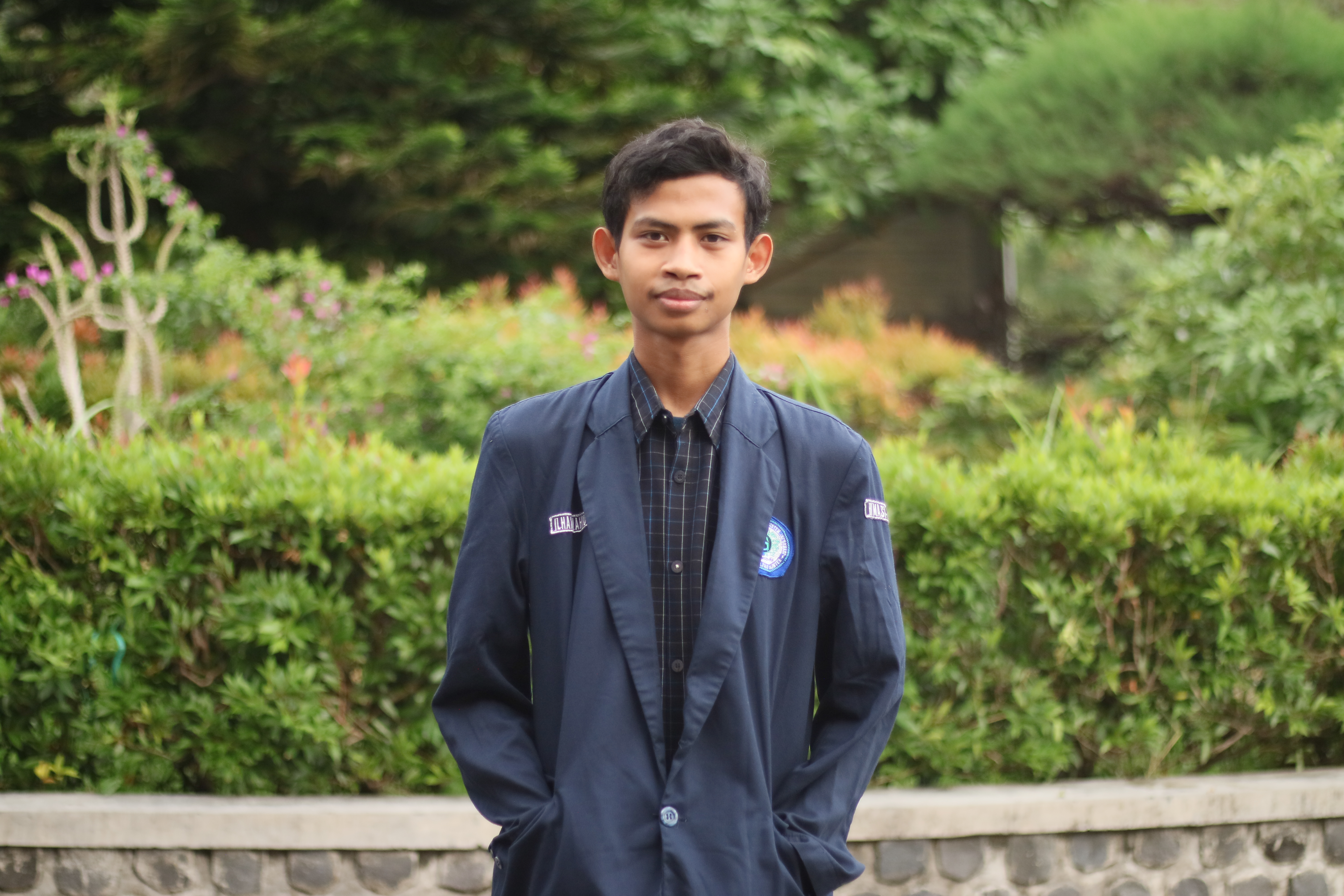 Anggota Divisi Riset & Teknologi